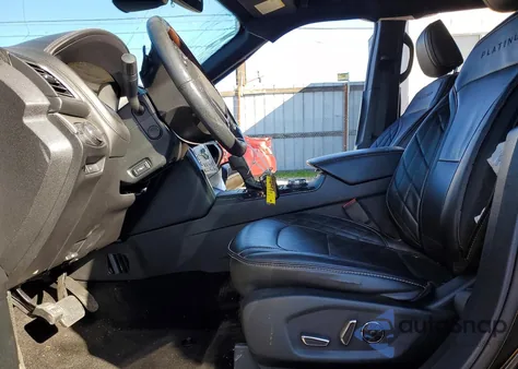 2018 Ford Explorer Platinum z USA, uszkodzony, nr VIN 1FM5K8HT9JGB31638